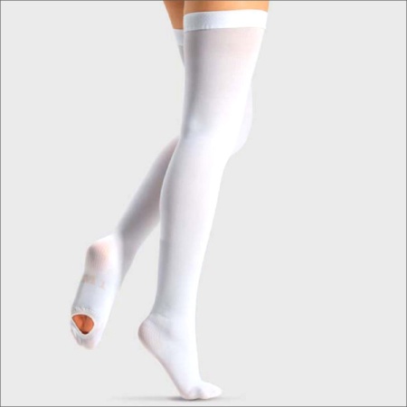 Чулки антиэмболические для широкого бедра Интекс, 1 класс компрессии, арт. ЧАИ1-ШБ